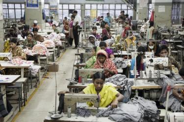 Kledingfabriek in Bangladesh, 2014. Foto: ©The Times.