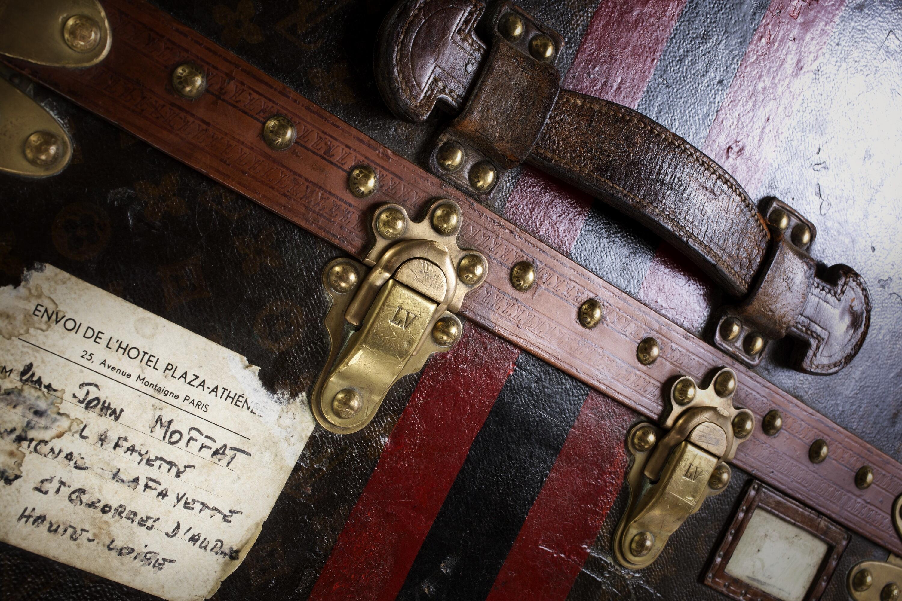 Louis Vuitton-koffer met rode strepen