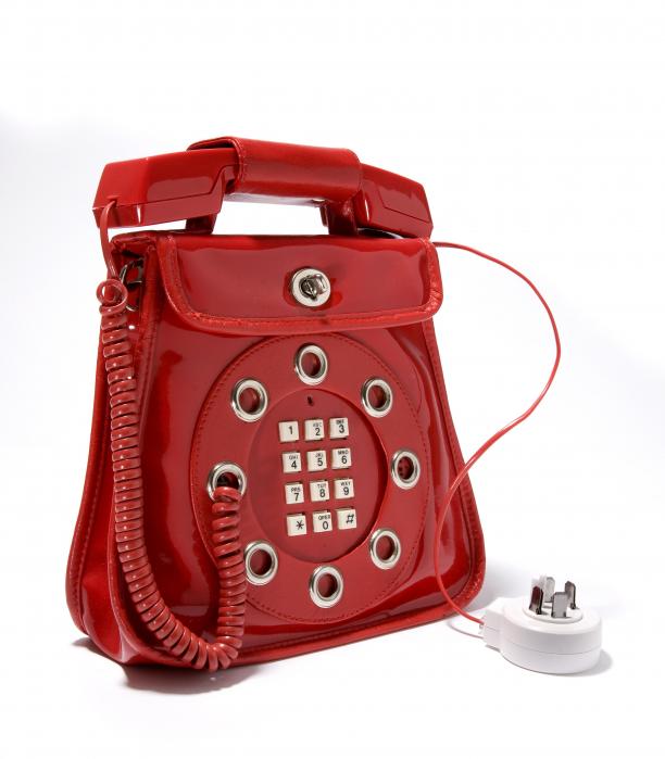 Telefoontas van rode kunststof