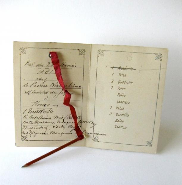 Balboekje met potlood, papier, lint en hout, Frankrijk, 1881, Tassenmuseum.